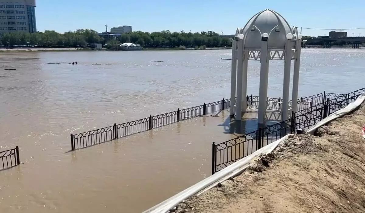 Критическую отметку превысил уровень воды в реке Урал в Атырау (ВИДЕО)
