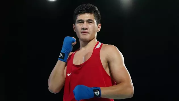 Чемпион Азии из Казахстана выиграл бой с нокдауном