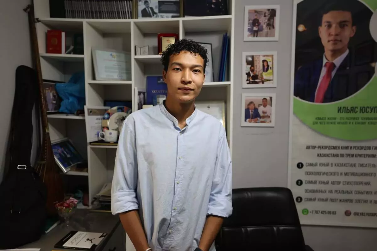 Творчество помогло казахстанскому студенту справиться с тяжелой болезнью