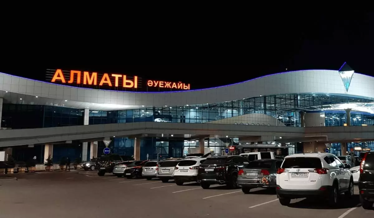 Гражданина Китая наказали за инцидент в аэропорту Алматы