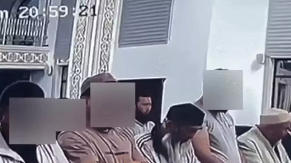 Драка в мечети Шымкента попала на видео: реакция ДУМК
