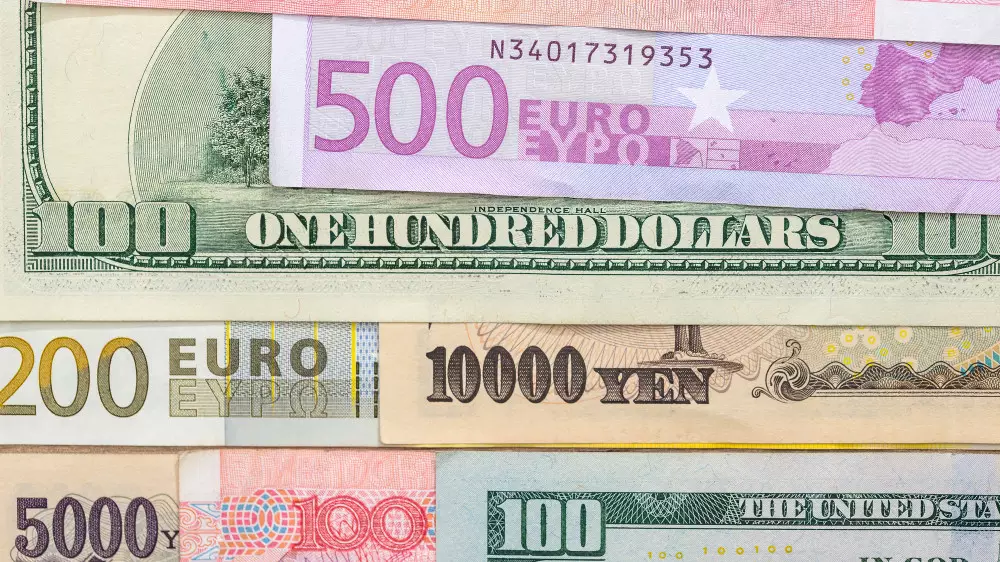 Какой курс доллара установился на торгах в Казахстане 14 мая
