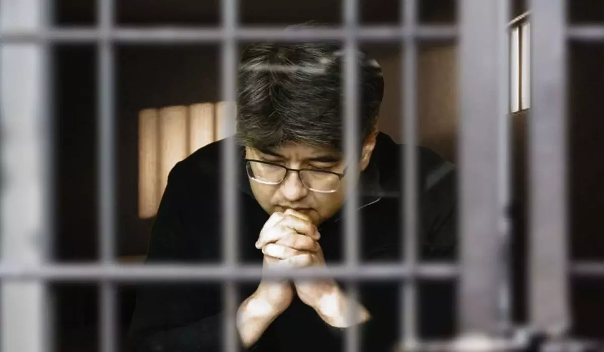 Изоляция, баланда и бараки: в каких условиях будет отбывать наказание Бишимбаев?