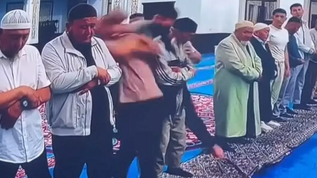 Драку в мечети во время намаза прокомментировали в муфтияте