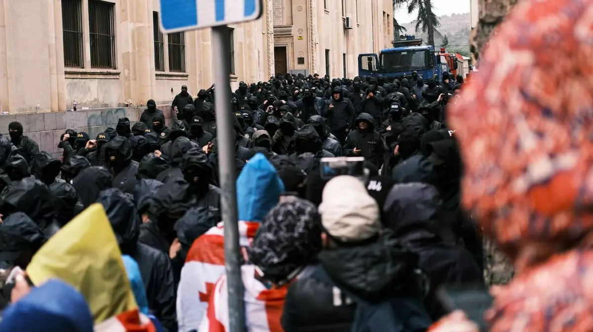 Новый закон об "иноагентах" спровоцировал массовые протесты в Тбилиси
