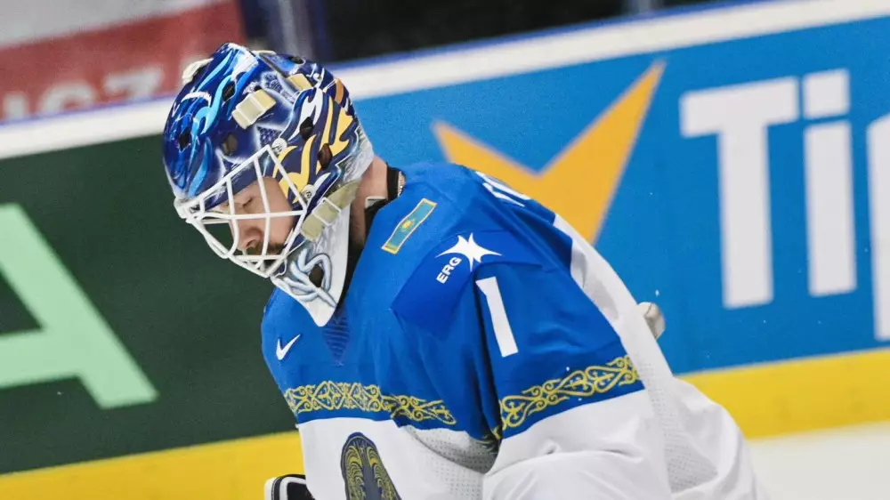 Сборная Казахстана провела равный матч против призеров ЧМ по хоккею