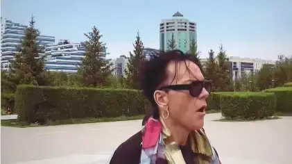 Музыкант финской рок-группы опубликовал видео с прогулки по Астане