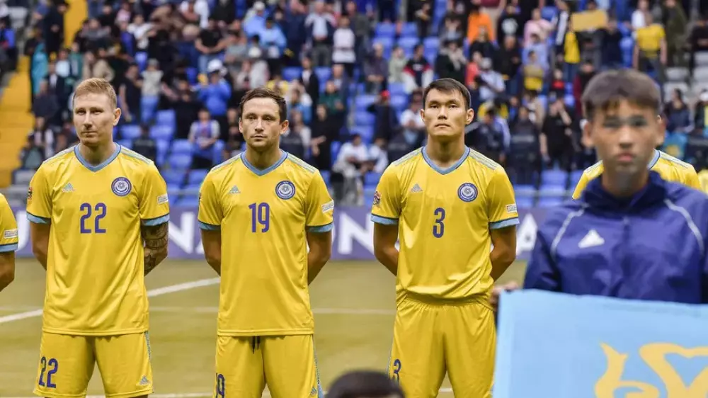 Сколько казахстанских футболистов выступает в зарубежных чемпионатах