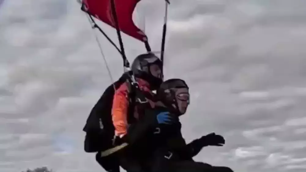Найден самый пожилой парашютист в мире: ему больше ста лет