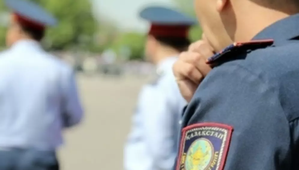 Двое полицейских пострадали при использовании гранаты в Алматинской области