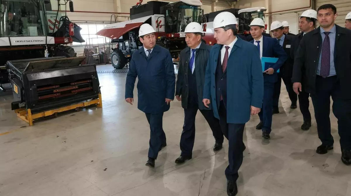 Премьер-министр Казахстана отметил необходимость придания серьезного импульса в развитии сельхозмашиностроения