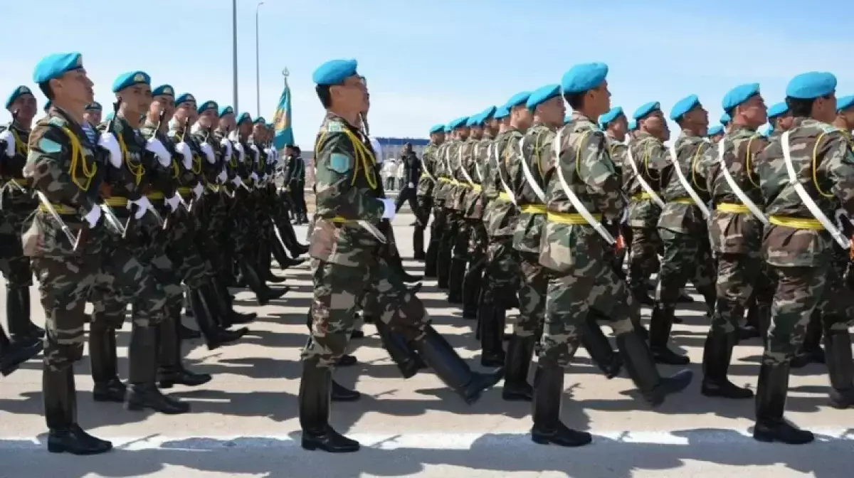 Гранты среди отслуживших солдат-срочников распределят онлайн в Казахстане