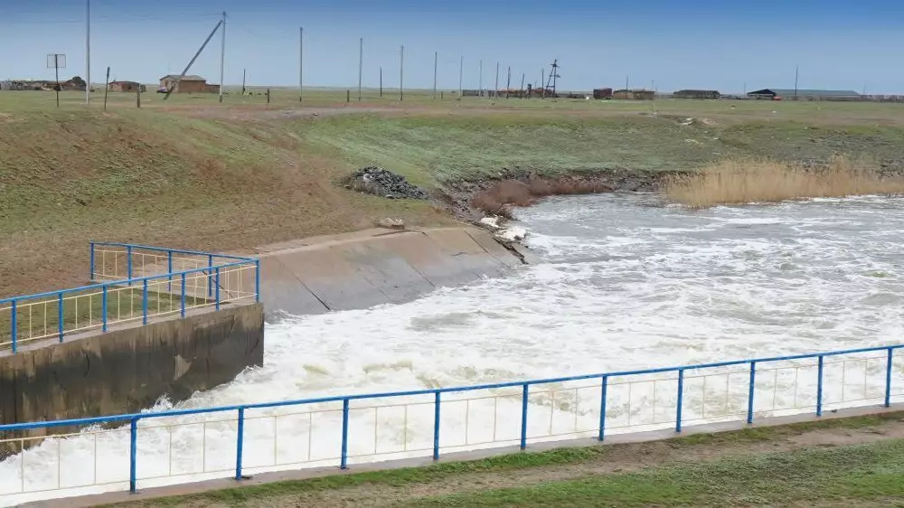 80 млн кубометров паводковой воды из России направили в ЗКО