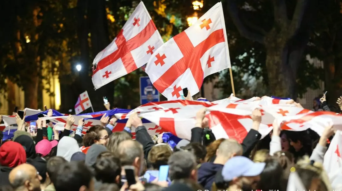 Тбилисиде ондаған мың адам «шетел агенттері» заңына қарсы тағы да наразылық білдірді