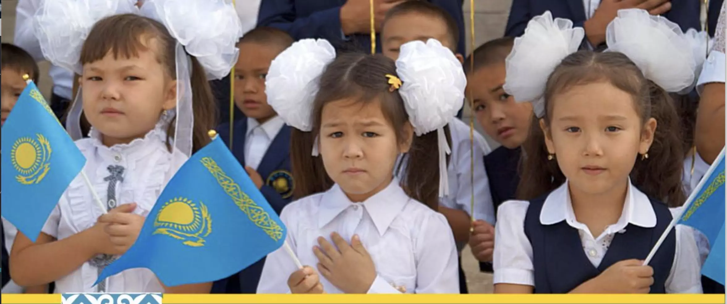 Школьников Казахстана хотят отправить пожить в сельские семьи для изучения казахского