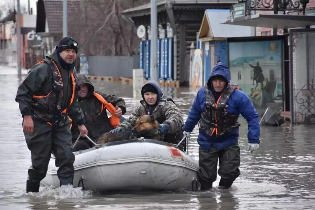 Более пяти тысяч казахстанцев остаются в эвакопунктах из-за паводков