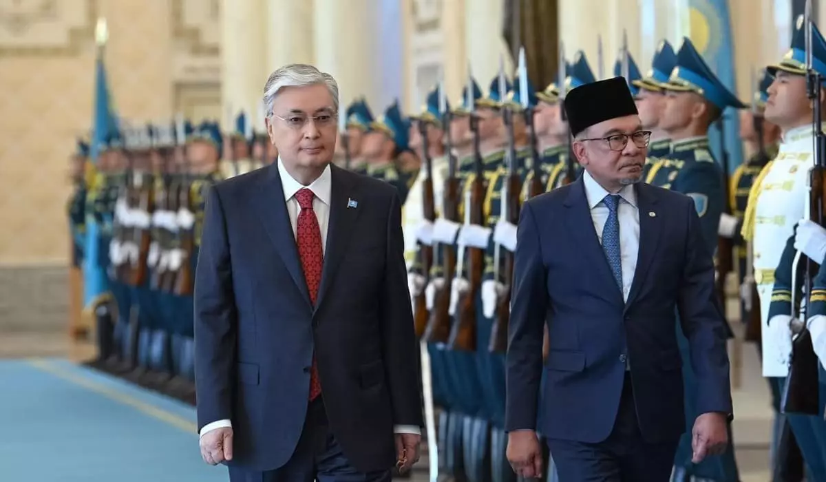 Токаев встретил премьер-министра Малайзии в Акорде (ФОТО, ВИДЕО)