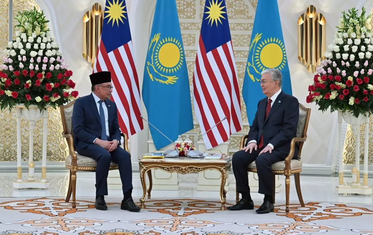 Токаев провел встречу тет-а-тет с премьером Малайзии