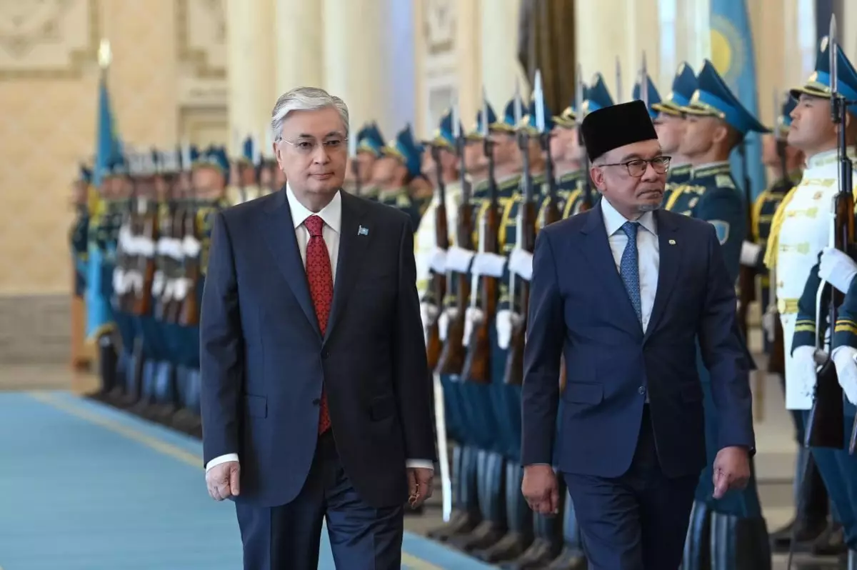 Тоқаев Ақордада Малайзия Премьер-министрін қарсы алды