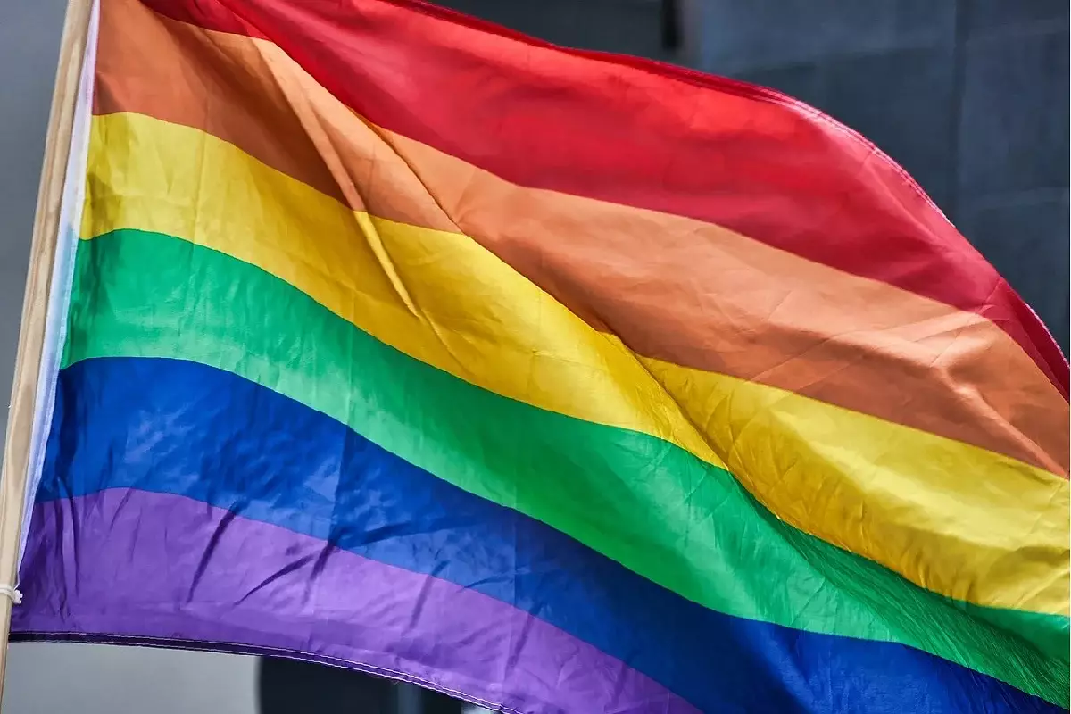 «Казахстан не поддерживает ЛГБТ»: Обращение американского посольства не оценили в Сети