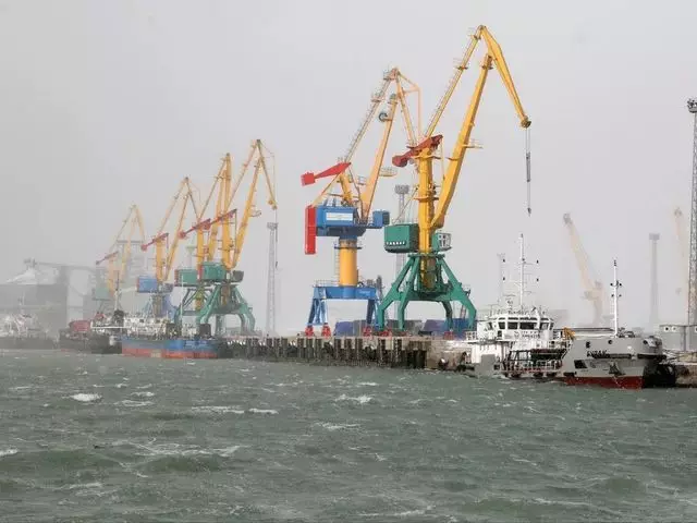 В Казахстане вырос объем перевалки грузов через морские порты