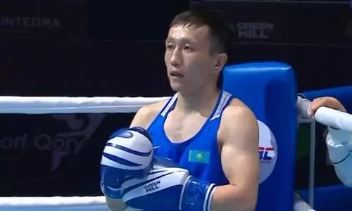 Казахстан вырвал победу в тяжелом бою за финал турнира по боксу