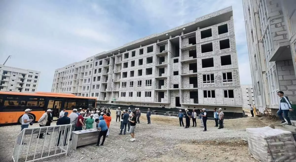 В Туркестане в этом году выдадут 800 квартир по 220 тысяч тенге за квадратный метр