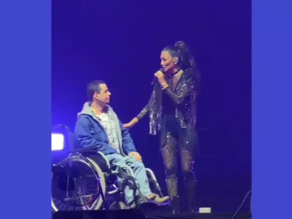 Николь Шерзингер исполнила мечту парня с инвалидностью из Алматы, посвятив ему песню