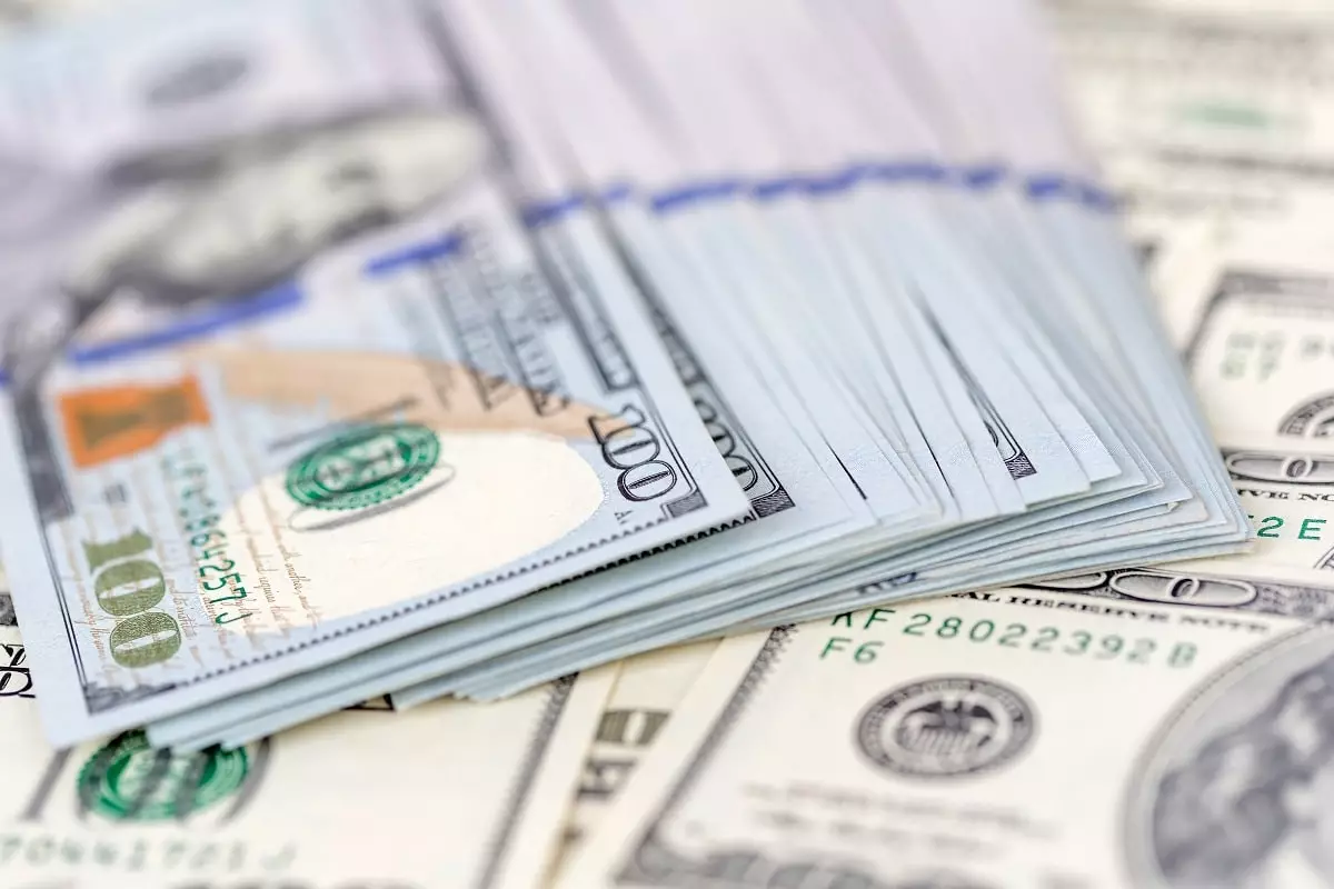К новым высотам: что происходит с долларом в Казахстане