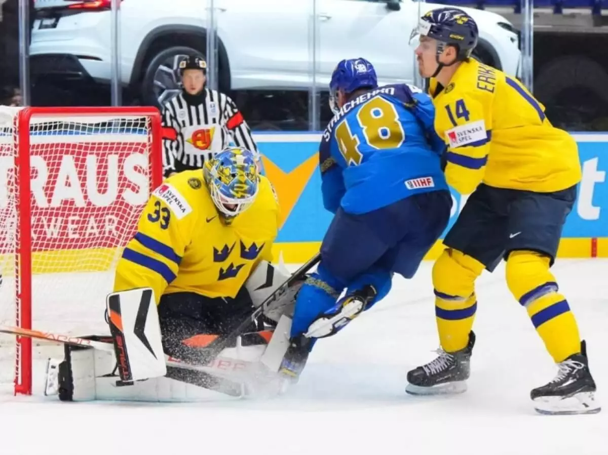 Сборная Казахстана уступила лидеру группы В на чемпионате мира по хоккею в Чехии