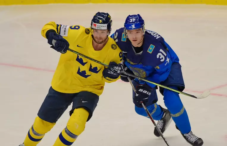 Сборная Казахстана потерпела очередное поражение на ЧМ по хоккею