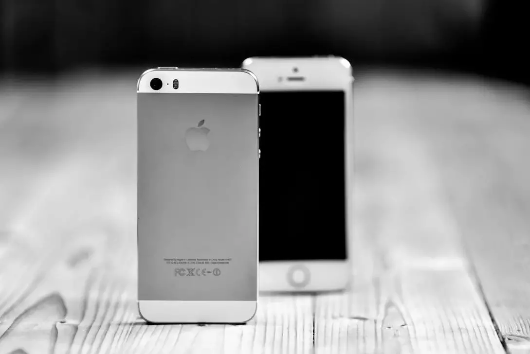 СМИ заявили о разработке более тонкой версии iPhone