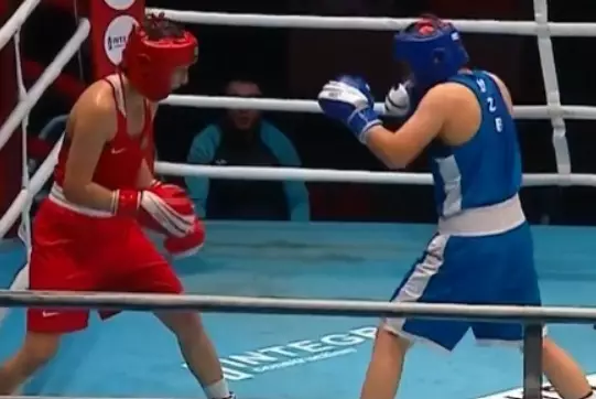 Казахстан в дуэли с Узбекистаном взял "золото" турнира по боксу