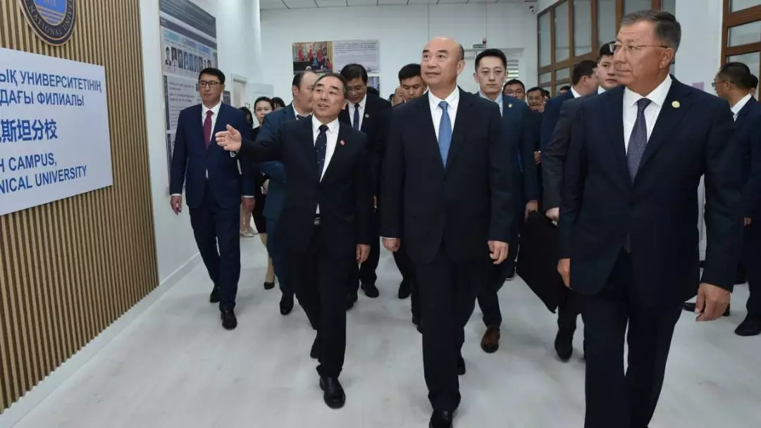 ҚазҰУ-ға Қытай мемлекеттік кеңесінің вице-премьері жұмыс сапарымен келді