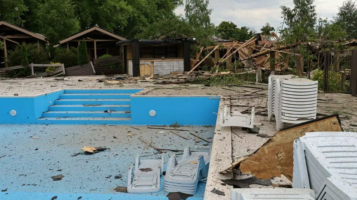 Зона отдыха в селе Харьковской области подверглась обстрелу, есть погибшие