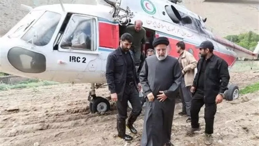 Совершивший жесткую посадку вертолет с президентом Ирана вышел на связь