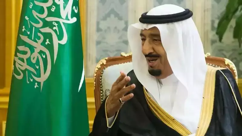 Сауд Арабиясының королі ауруханаға түсті
