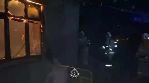 В Шымкенте потушили пожар в частном доме