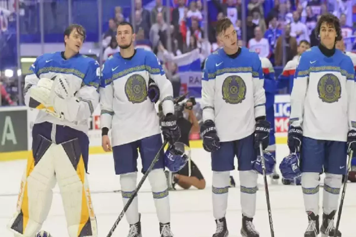 Казахстан потерпел поражение на чемпионате мира по хоккею