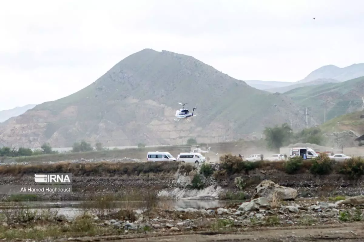 В КСИР сообщили об установлении точного местоположения вертолета президента Ирана