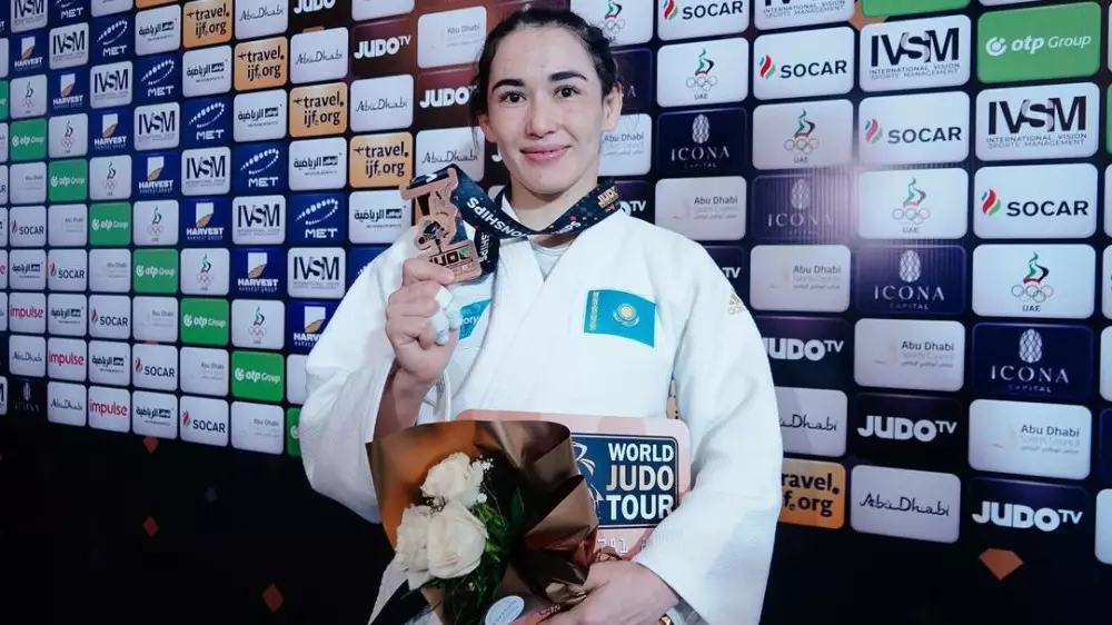 Казахстанка Абиба Абужакынова завоевала бронзу на ЧМ по дзюдо в Абу-Даби