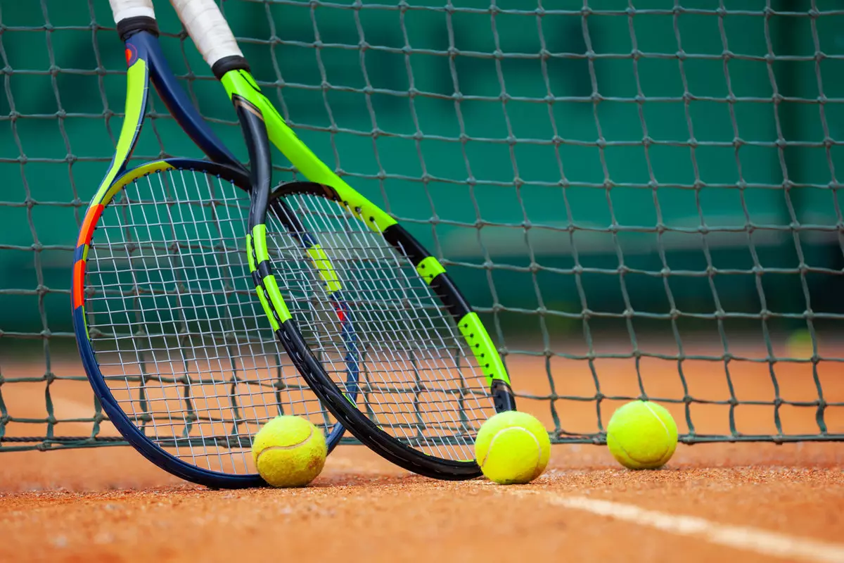 Эксперты рассказали, сколько стоит хорошая теннисная ракетка