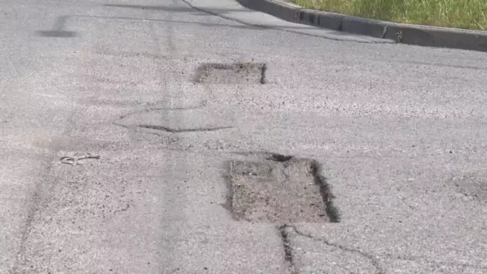 Штрафы за плохие дороги выписали чиновникам в Шымкенте
