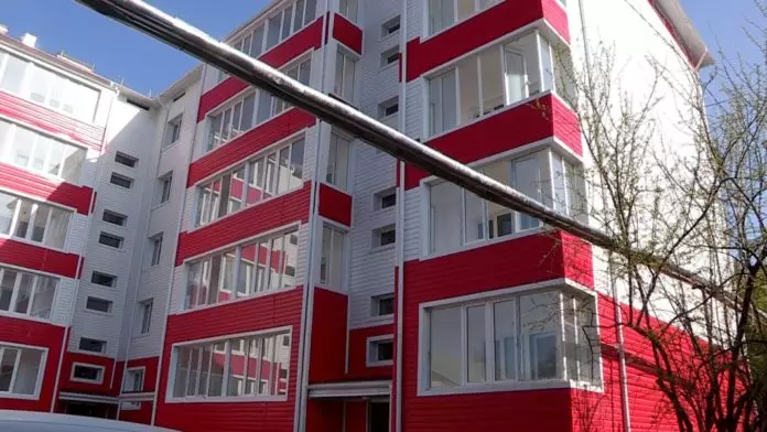Горе-бизнесмены сдавали в аренду жилье для очередников в Шымкенте