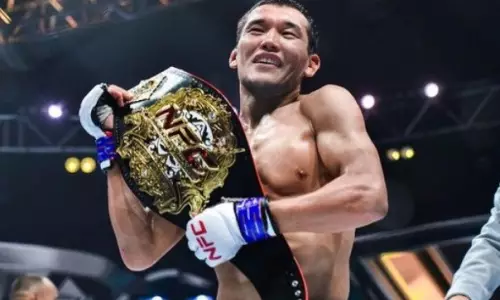 Непобежденного казахстанца хотят видеть в UFC