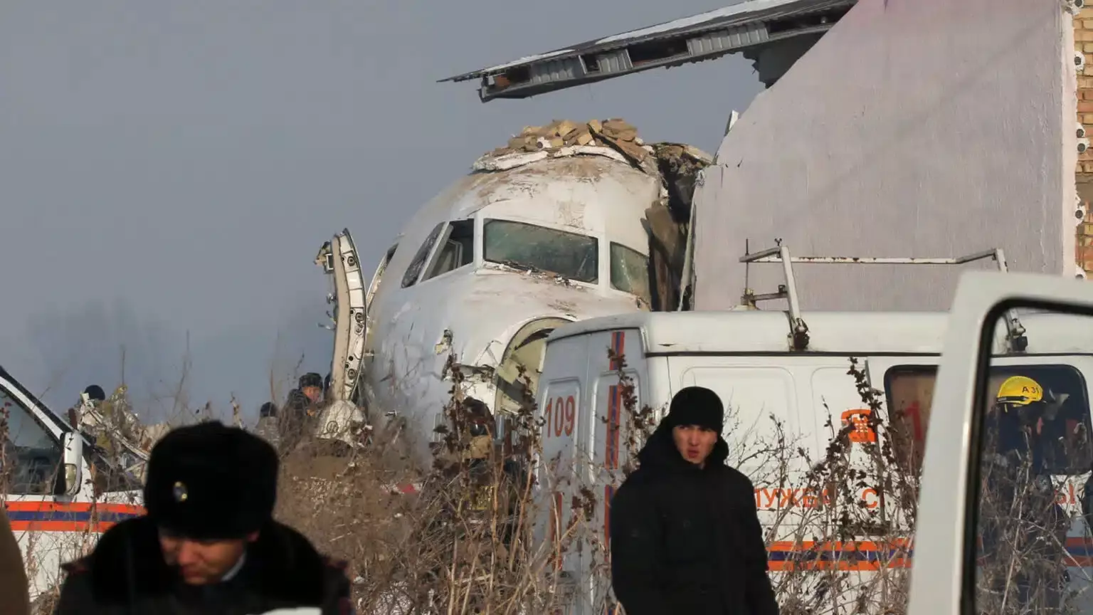 МВД РК спустя почти пять лет расследования считает виновными в крушении самолета Bek Air погибших пилотов