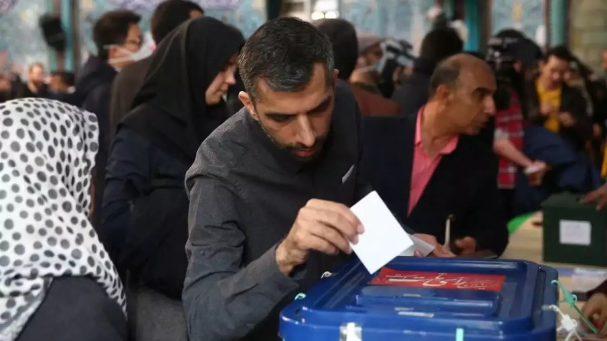 После гибели Раиси в Иране назначили внеочередные выборы президента