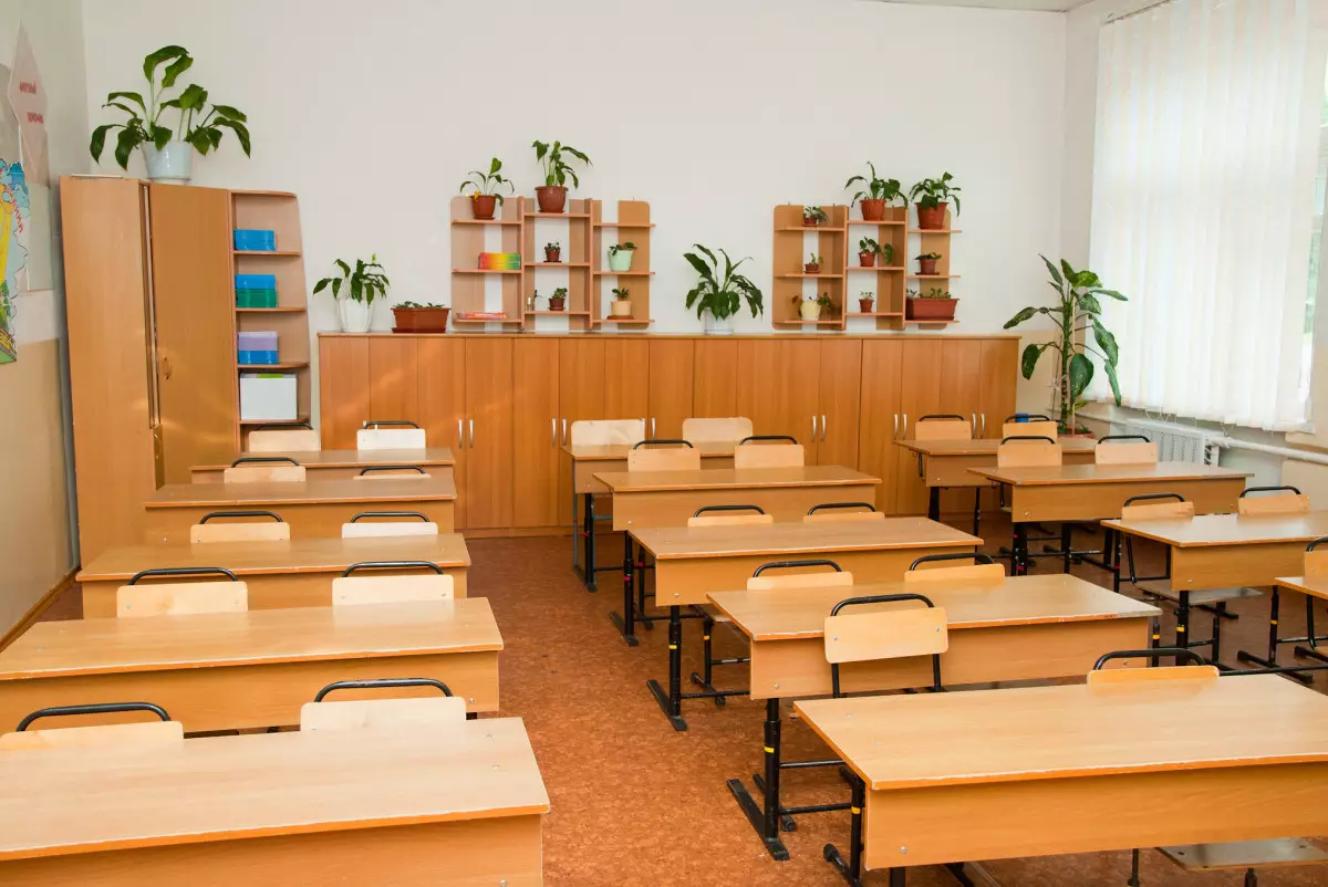 Школьников трех областей Казахстана освободили от промежуточных и итоговых экзаменов