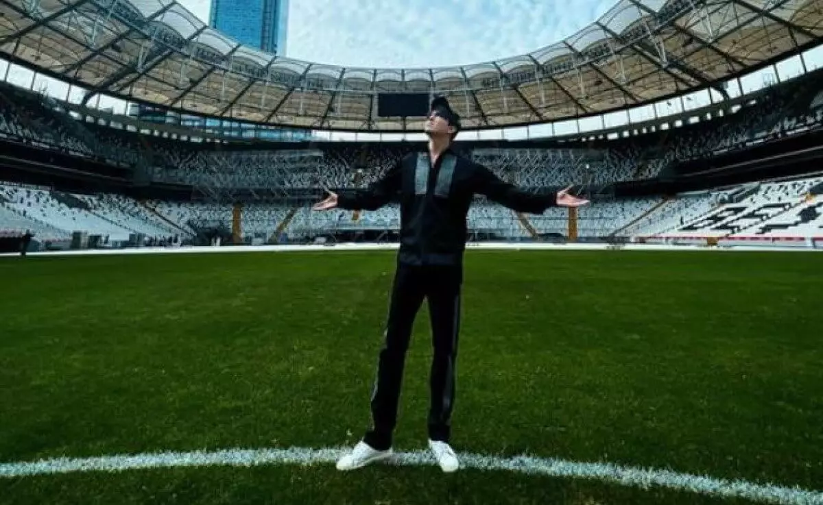 Димаш показал 42-тысячный стадион в Стамбуле, где проведет юбилейный сольный концерт