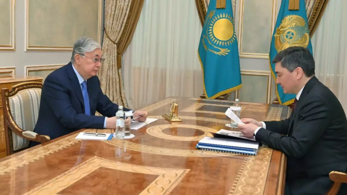 Президент Казахстана ознакомился с ходом ликвидации последствий паводков